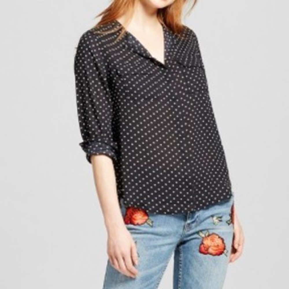 😎 Ebony Polka Dot Button Up Blouse